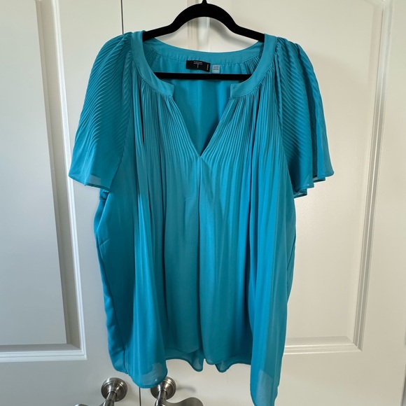 Tahari Tops - Tahari Turquoise Flutter Sleeve Blouse with Pleated Details 2x